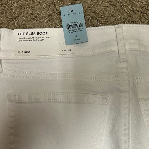 Ann Taylor Petite Sculpting Pocket Mid Rise Boot Cut Jean - Picture 8 of 12